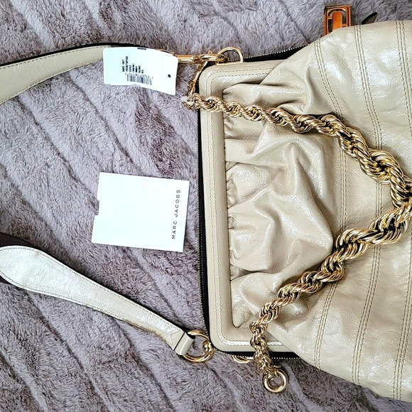 Authentic MARC JACOBS '"swinger" leather purse - NWT - Picture 5 of 5